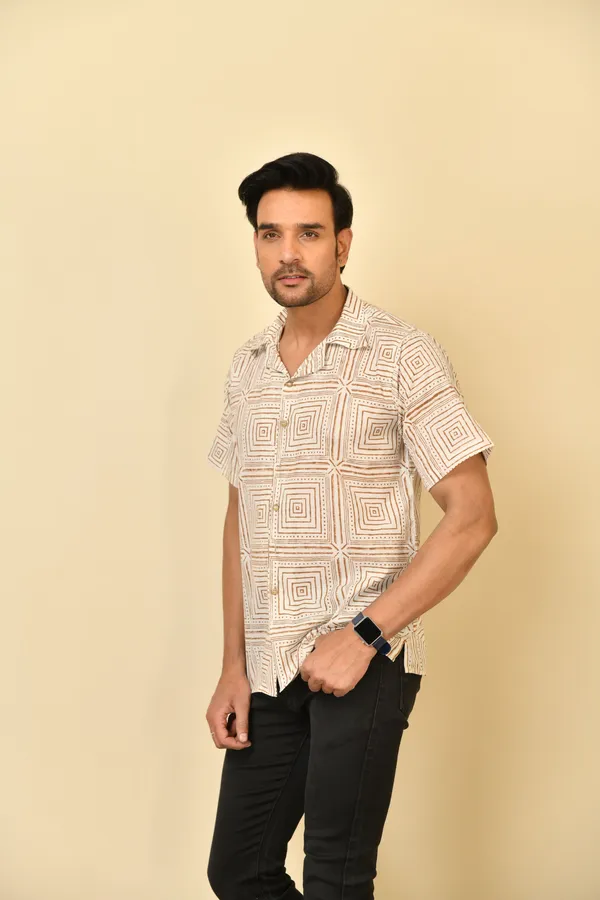 Cream_Cambric_Cotton_Printed_Half_Sleeve_Shirt_For_Men