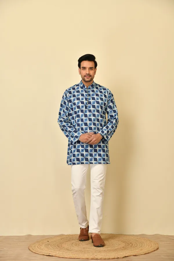 Blue_Cambric_Cotton_Geometric_Print_Short_Kurta_For_Men