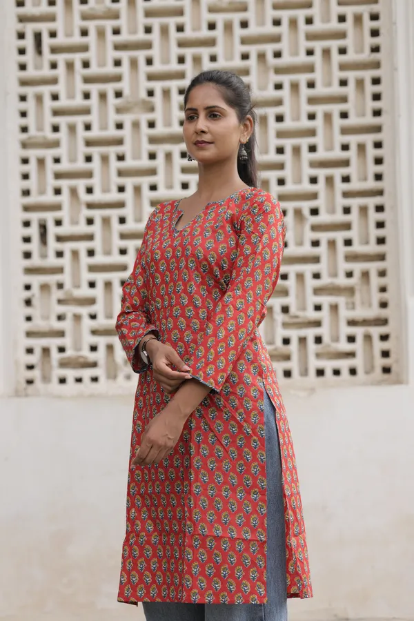 Red_Cotton_Straight_Printed_Kurti_For_Women