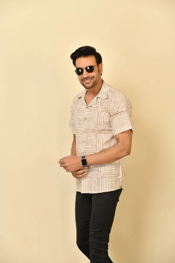 Cream_Cambric_Cotton_Printed_Half_Sleeve_Shirt_For_Men
