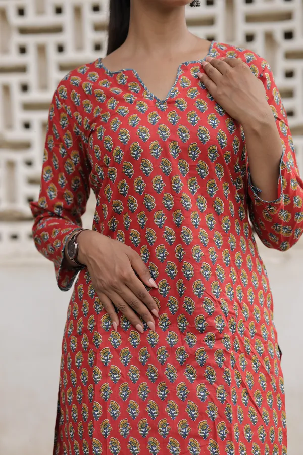 Red_Cotton_Straight_Printed_Kurti_For_Women