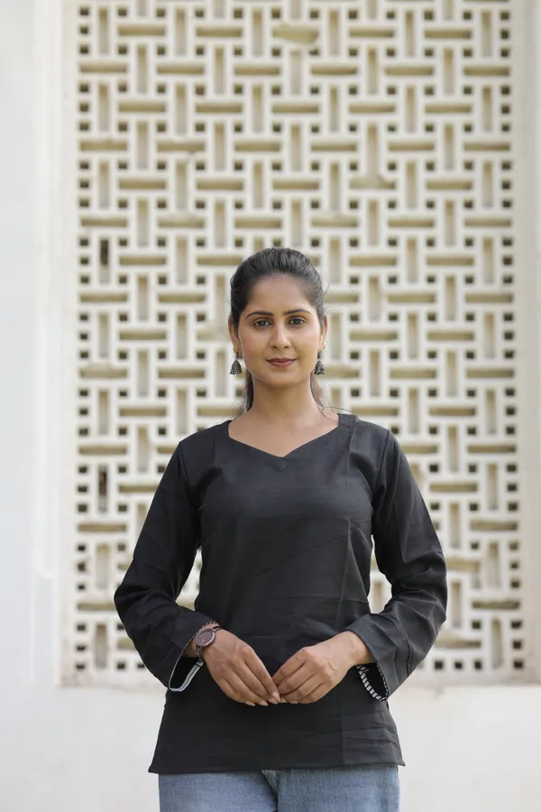 Black_Cotton_Slub_Full_Sleeve_Top_For_Women