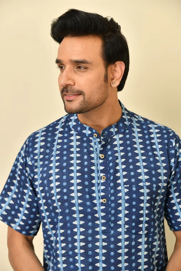 Blue_Cambric_Cotton_Regular_Fit_half_sleeves_shirt_For_Men