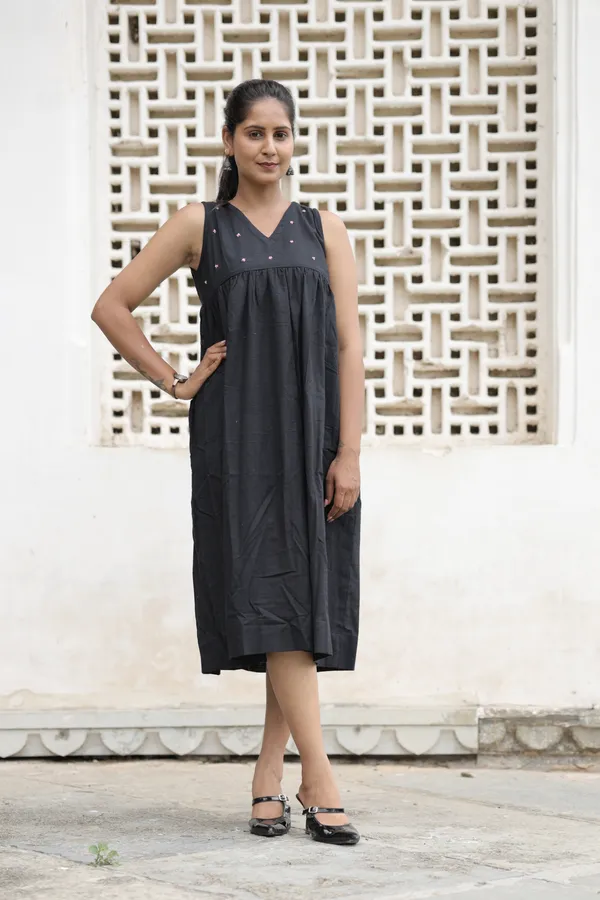 Black_Cotton_Slub_Sleeveless_A_Line_Midi_Dress_For_Women