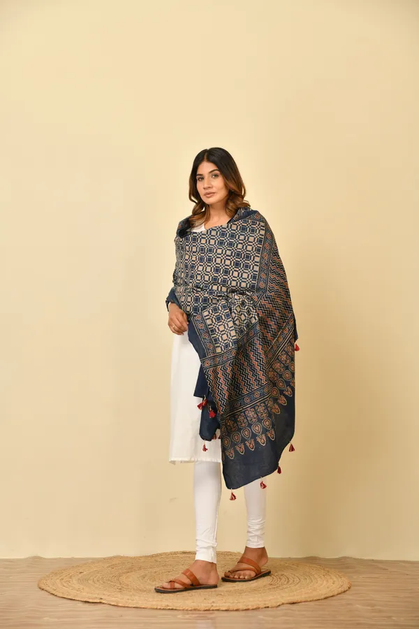 Navy_Cotton_Ajrakh_Geometric_Print_Dupatta_For_Women