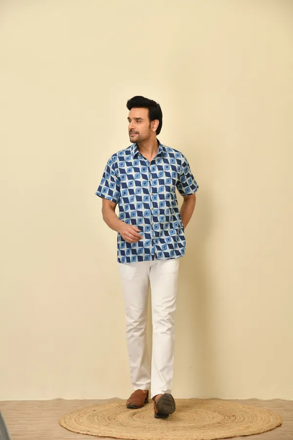 Blue_Cambric_Cotton_Geometric_Print_Half_Sleeve_Shirt_For_Men