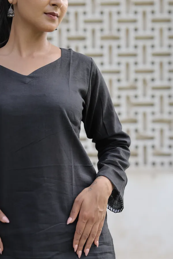 Black_Cotton_Slub_Full_Sleeve_Top_For_Women