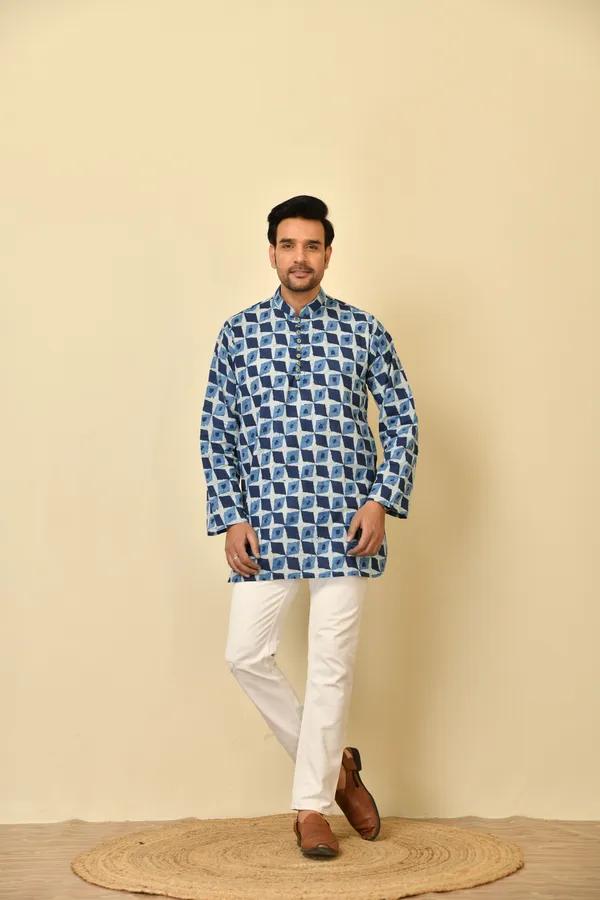 Blue_Cambric_Cotton_Geometric_Print_Short_Kurta_For_Men