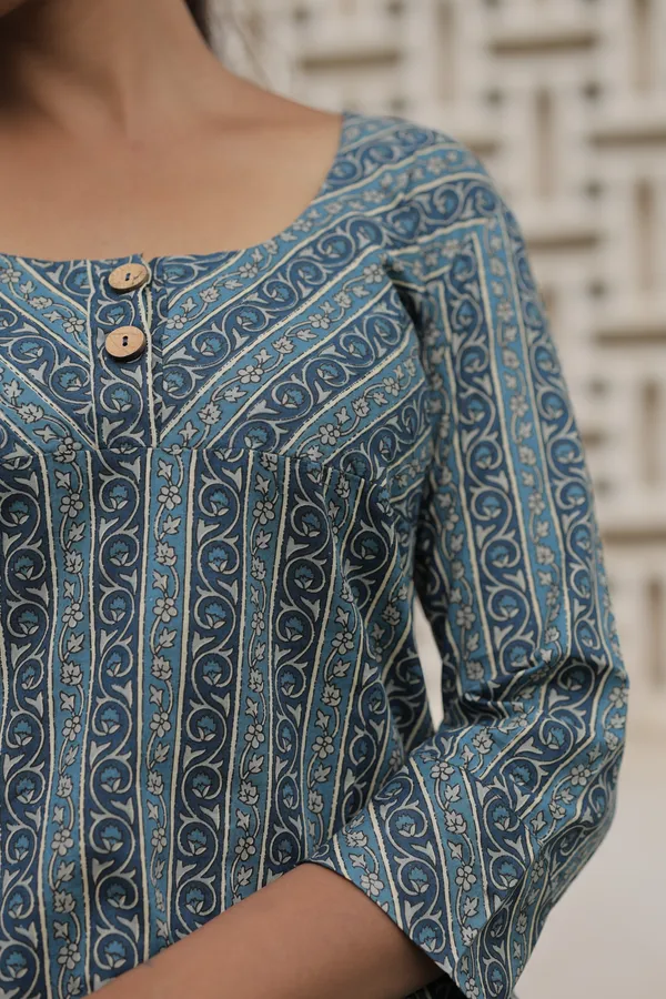 Blue_Cotton_Printed_Flared_Top_For_Women