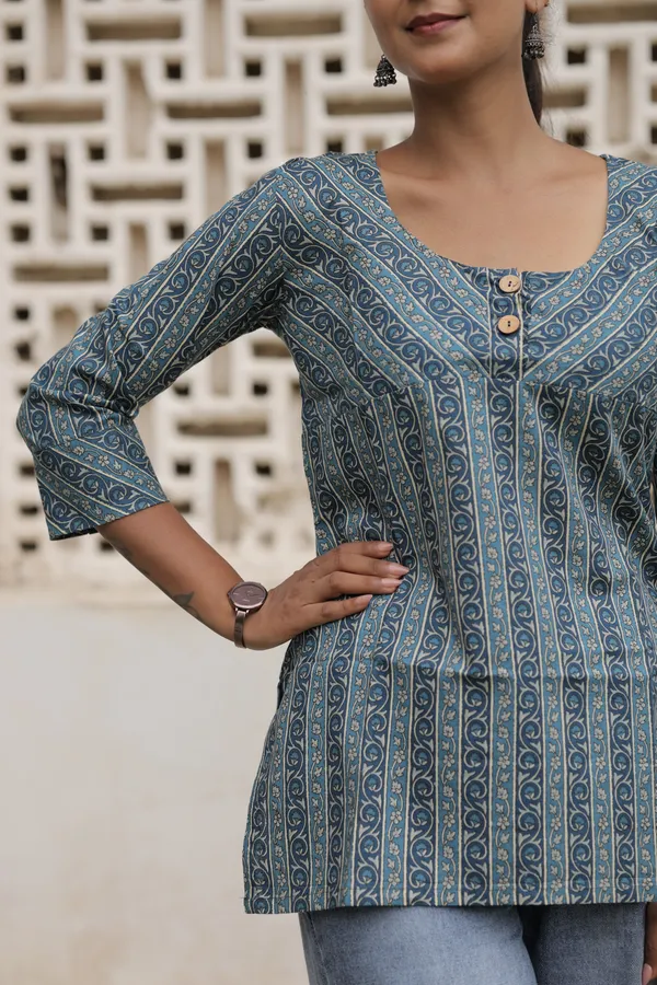 Blue_Cotton_Printed_Flared_Top_For_Women