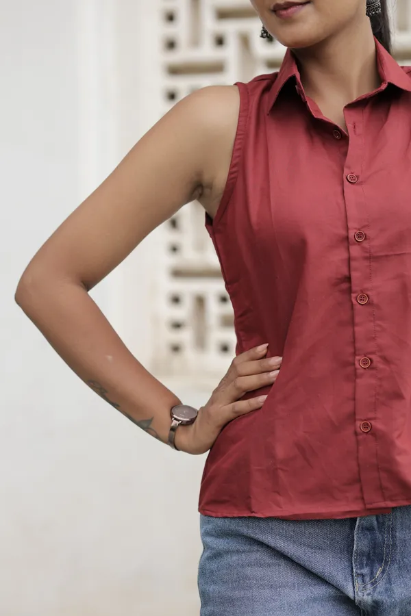 Maroon_Poly_Cotton_Sleeveless_Collared_Shirt_For_Women