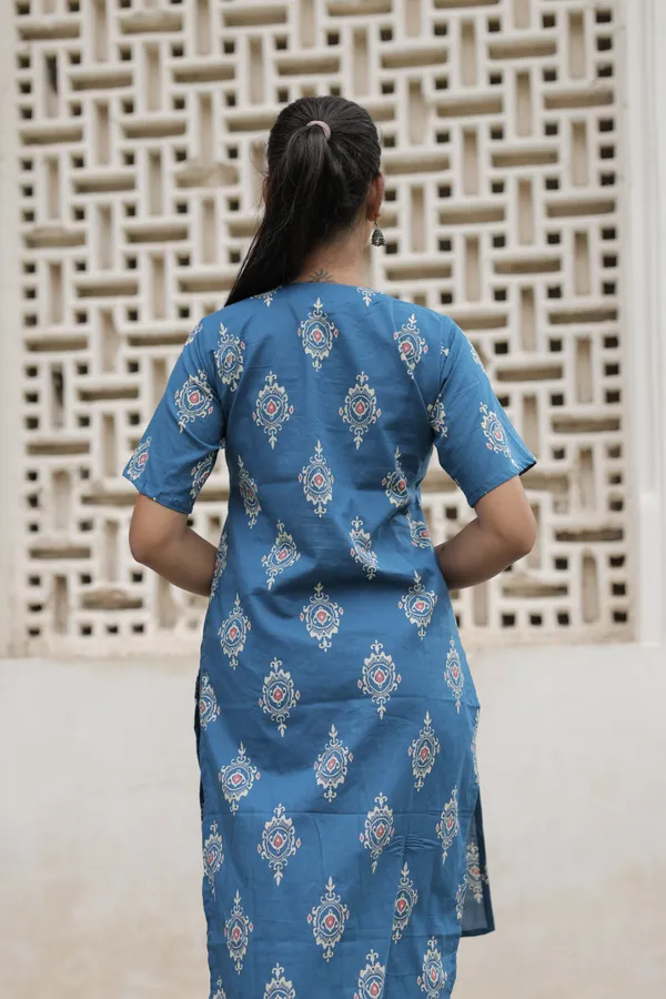 Blue_Cotton_Straight_Kurti_For_Women