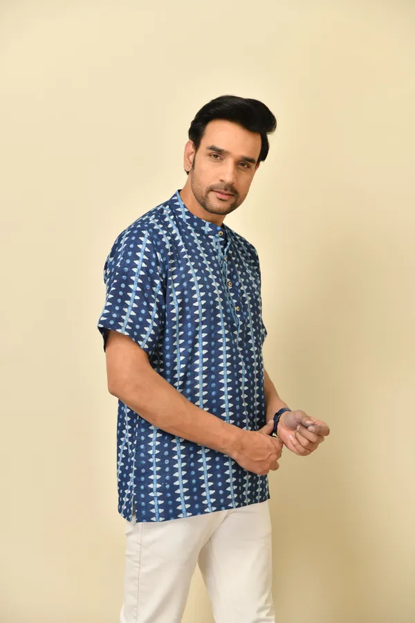Blue_Cambric_Cotton_Regular_Fit_half_sleeves_shirt_For_Men