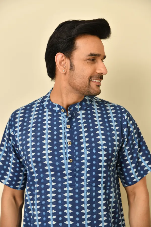 Blue_Cambric_Cotton_Regular_Fit_half_sleeves_shirt_For_Men