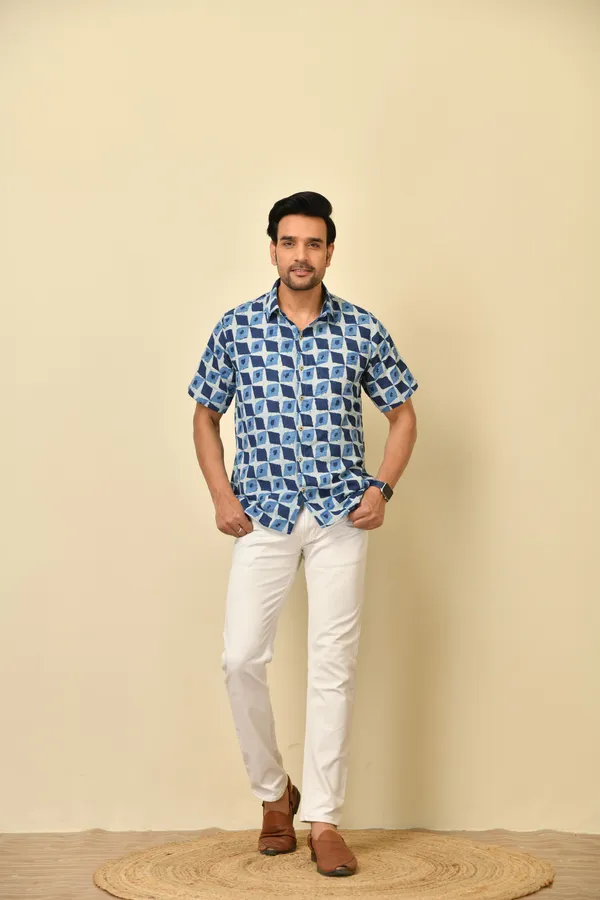 Blue_Cambric_Cotton_Geometric_Print_Half_Sleeve_Shirt_For_Men