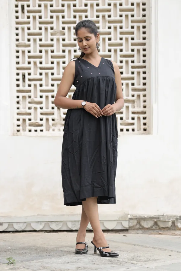 Black_Cotton_Slub_Sleeveless_A_Line_Midi_Dress_For_Women