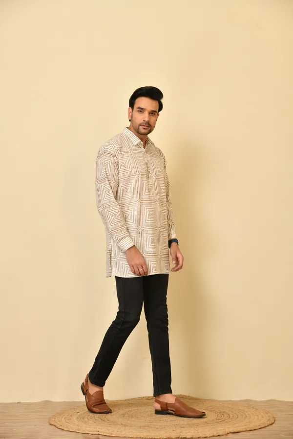 Cream_Cambric_Cotton_Geometric_Print_Short_Kurta_For_Men