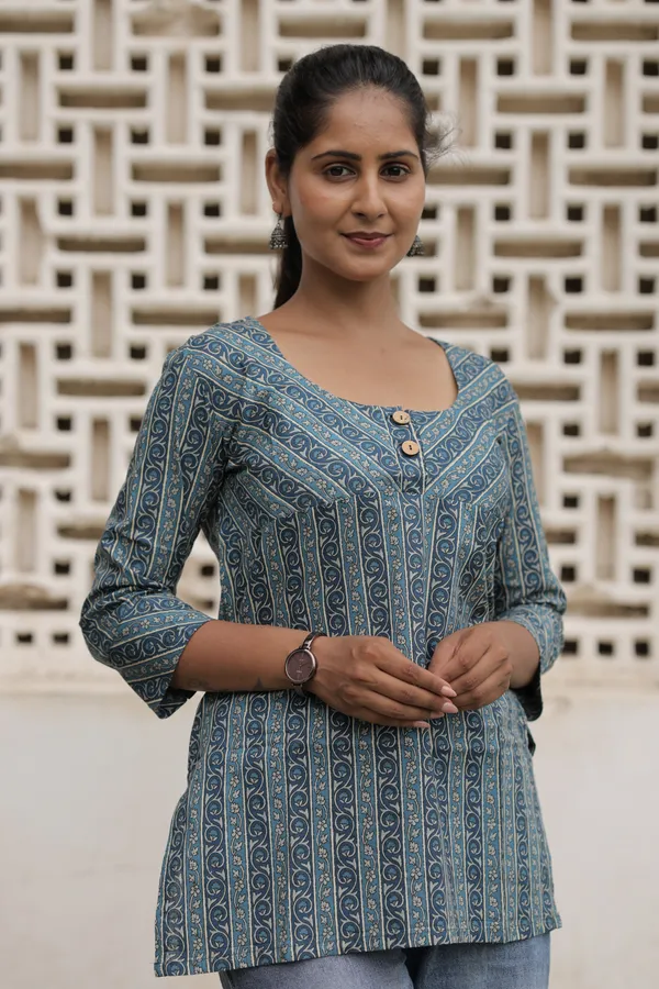 Blue_Cotton_Printed_Flared_Top_For_Women