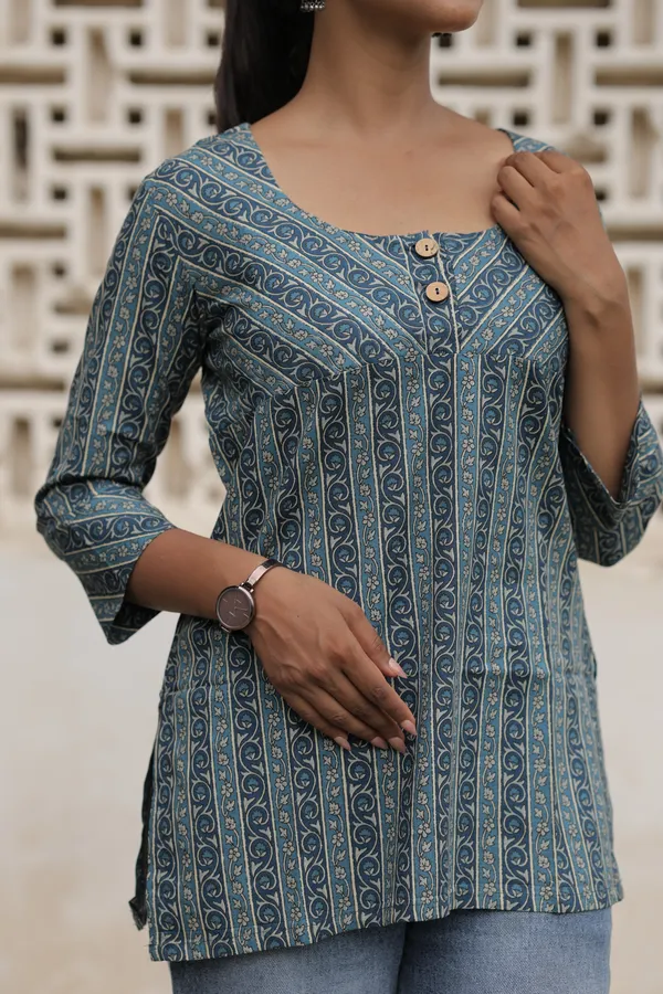 Blue_Cotton_Printed_Flared_Top_For_Women