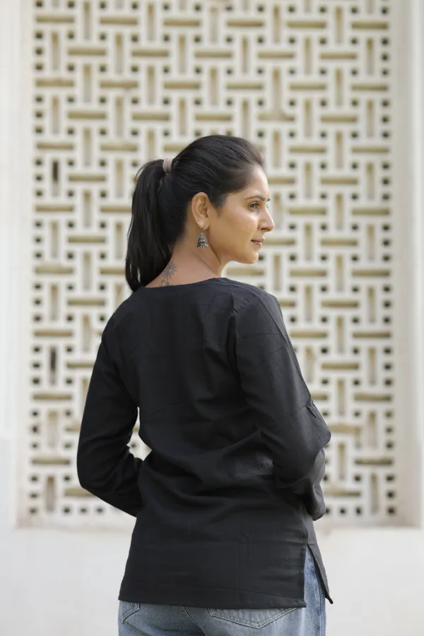 Black_Cotton_Slub_Full_Sleeve_Top_For_Women