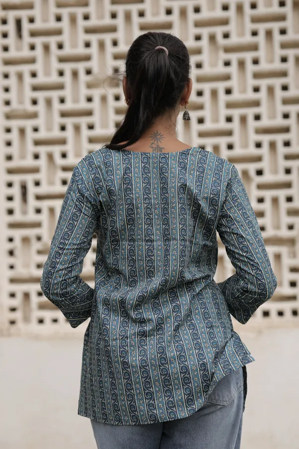 Blue_Cotton_Printed_Flared_Top_For_Women