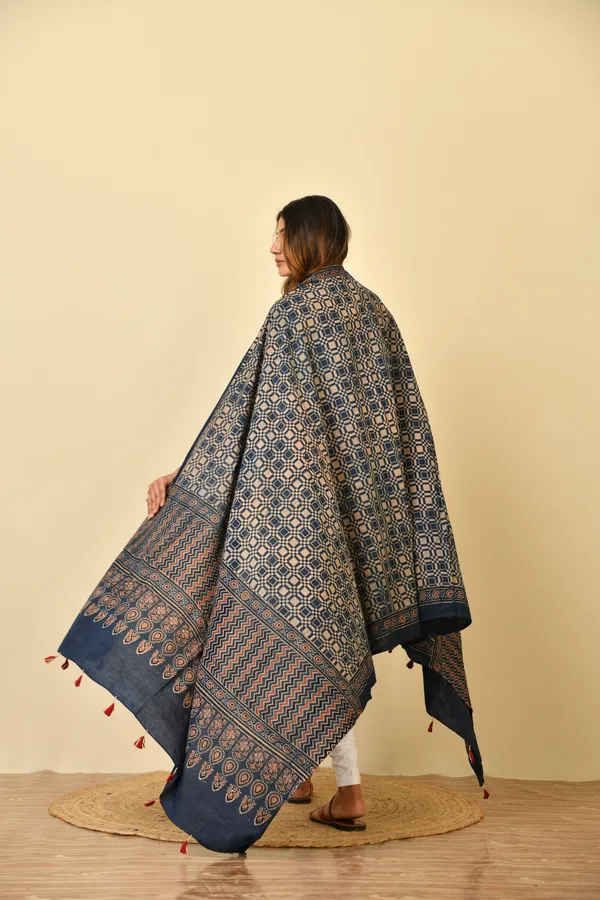 Navy_Cotton_Ajrakh_Geometric_Print_Dupatta_For_Women
