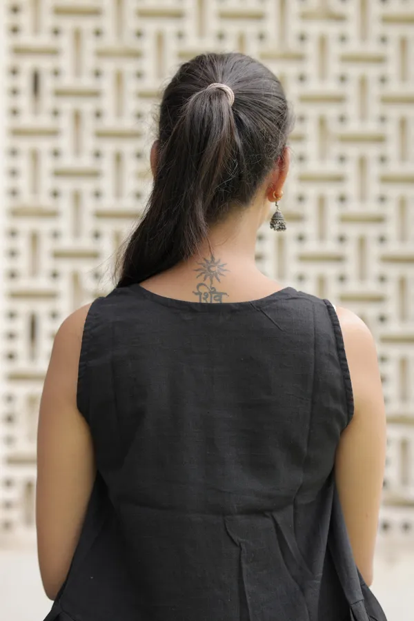 Black_Cotton_Slub_Sleeveless_Flared_Top_For_Women
