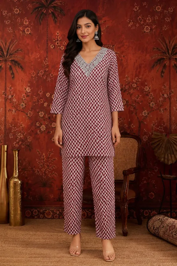 Maroon_&_Cream_Rayon_Straight_Printed_Kurta_Set_For_Women