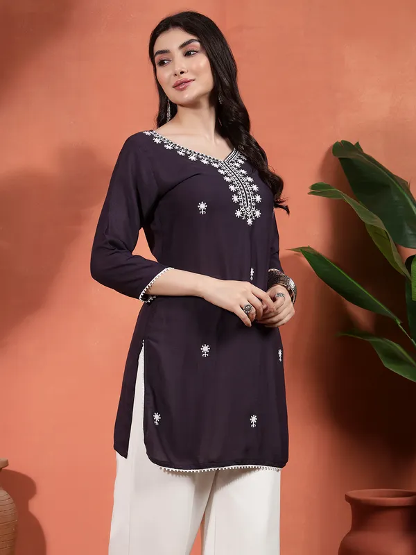 Purple_Chanderi_Silk_Embroidered_Straight_Kurta_For_Women