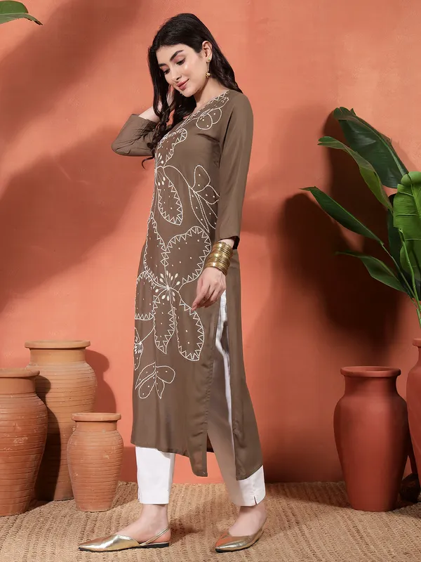 Brown_Chanderi_Silk_Floral_Threadwork_Straight_Kurta_For_Women