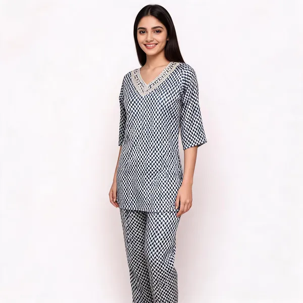 Black_&_White_Crepe_Printed_Kurta_Set_For_Women