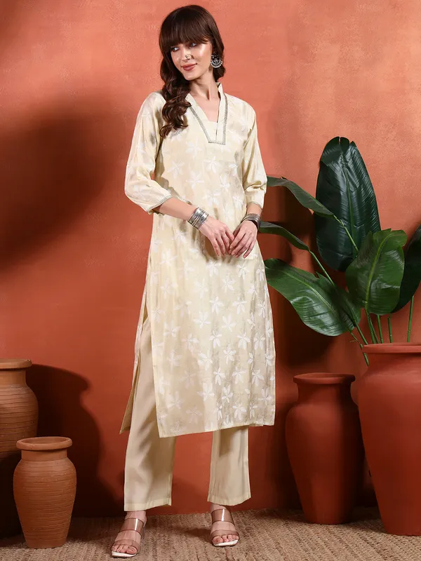 Cream_Cotton_Embroidered_Straight_Kurta_For_Women
