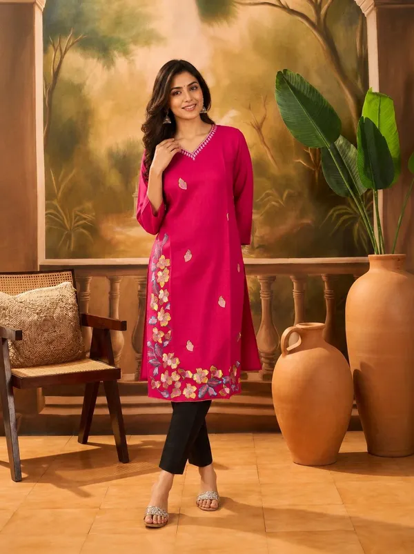 Magenta_Crepe_Straight_Embroidered_Kurta_For_Women
