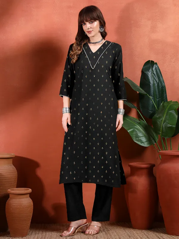 Black_Cotton_Printed_Straight_Kurta_For_Women