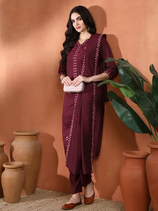 Purple_Rayon_Embroidered_Straight_Kurta_Set_For_Women