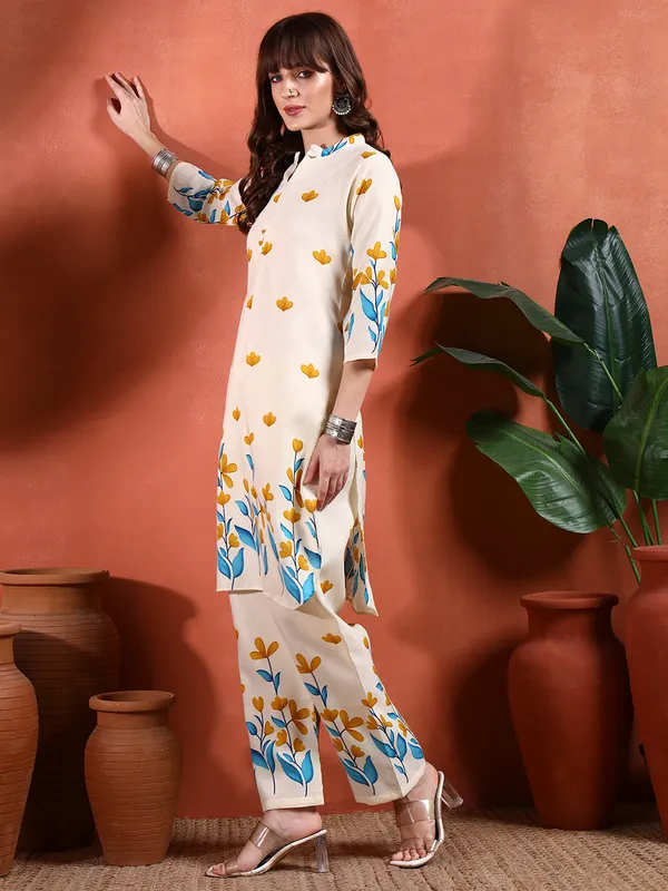 White_Cotton_Floral_Print_Straight_Kurta_Set_For_Women