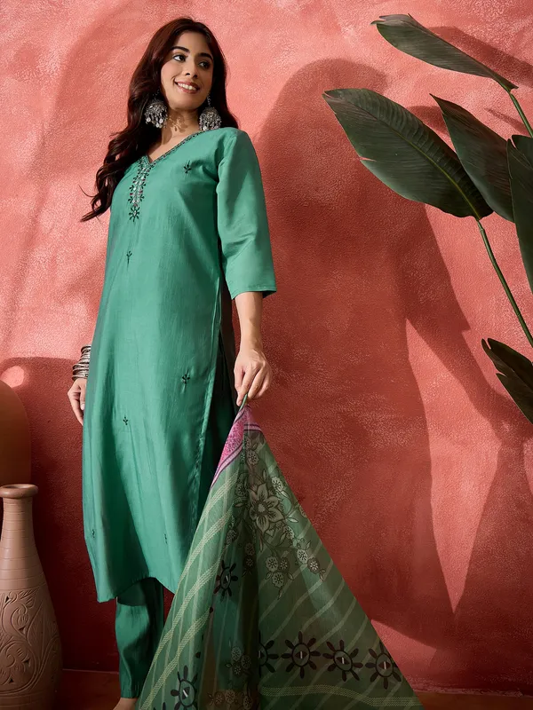 Teal_Natural_Crepe_Embroidered_Straight_Kurta_Set_For_Women