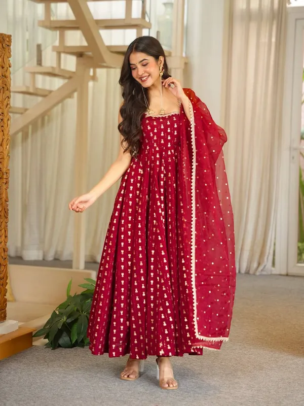 Red_Jacquard_Anarkali_Dress_For_Women