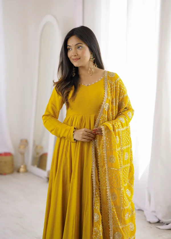 Yellow_Pure_Roman_Silk_Chanderi_Anarkali_Suit_Set_For_Women