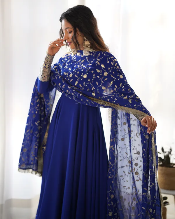 Blue_Georgette_Anarkali_Suit_Set_For_Women