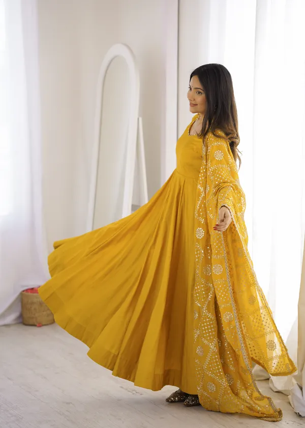 Yellow_Pure_Roman_Silk_Chanderi_Anarkali_Suit_Set_For_Women