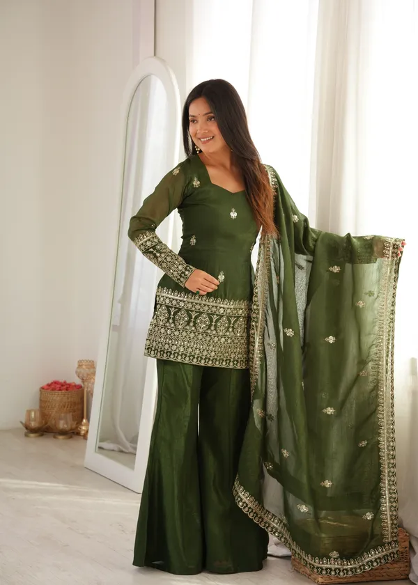 Green_Crunchy_Silk_Straight_Kurta_Set_For_Women