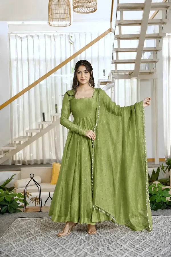 Green_Salsa_Silk_Anarkali_Dress_Set_For_Women