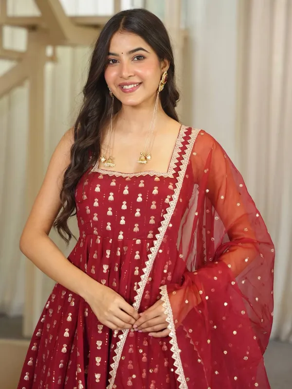 Red_Jacquard_Anarkali_Dress_For_Women