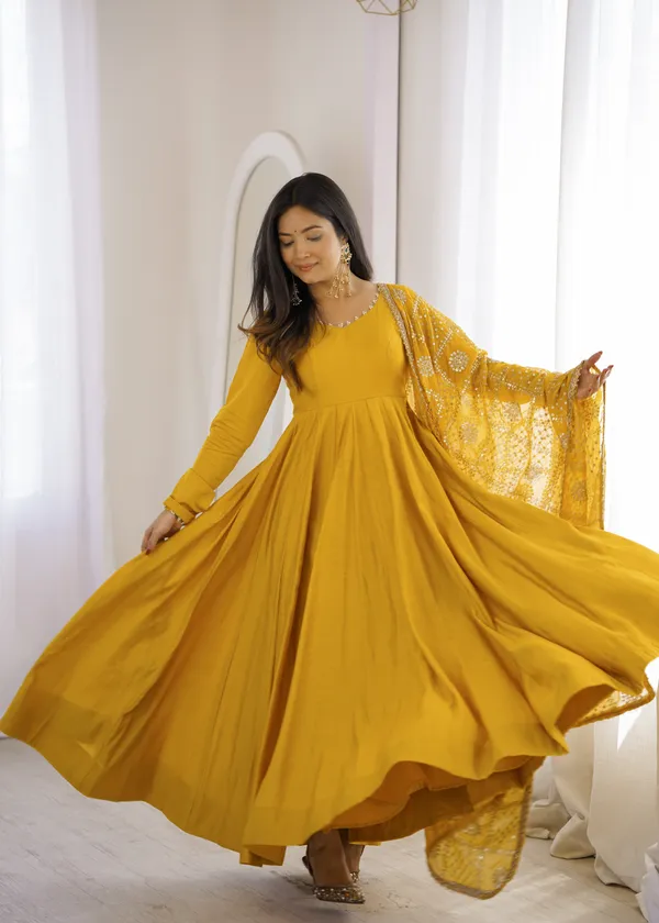 Yellow_Pure_Roman_Silk_Chanderi_Anarkali_Suit_Set_For_Women
