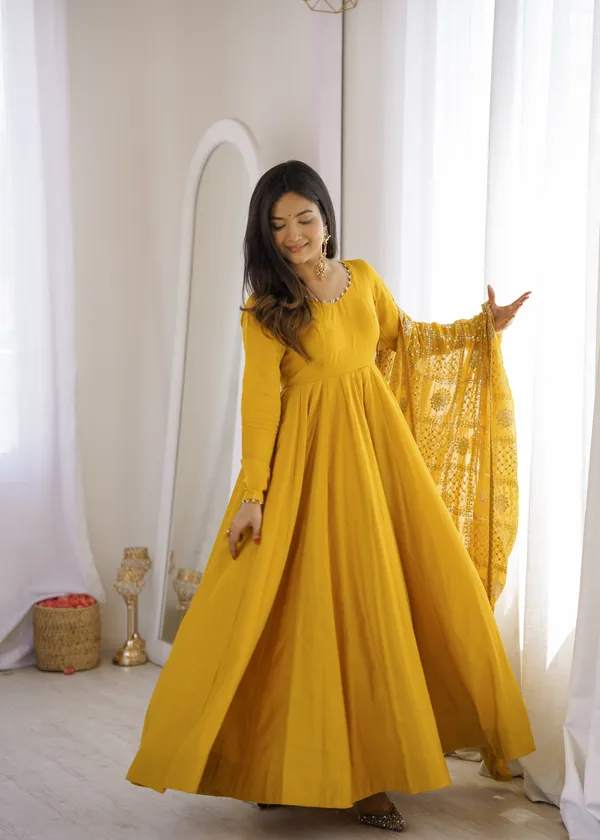 Yellow_Pure_Roman_Silk_Chanderi_Anarkali_Suit_Set_For_Women