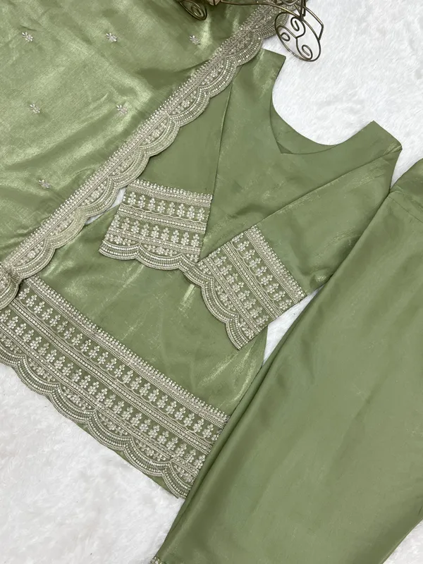 Green_Embroidered_Salwar_Suit_for_Women