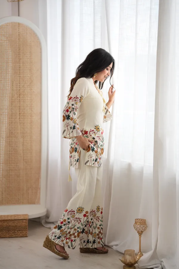 Cream_Floral_Print_Kurta_Set_for_Women