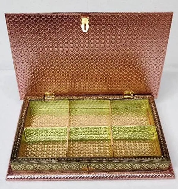 Wooden_Dry_Fruit_Box_With_Sections