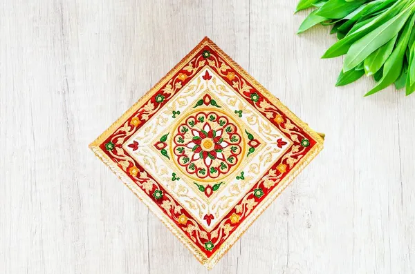 Wooden_Pooja_Chowki